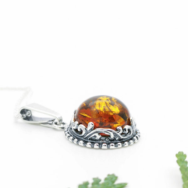 Baltic amber hot sale pendant necklace