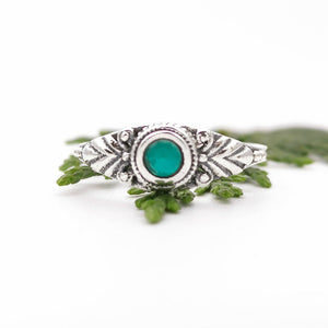 Gift for Her Dainty Emerald Birthstone Ring Size 8 Q